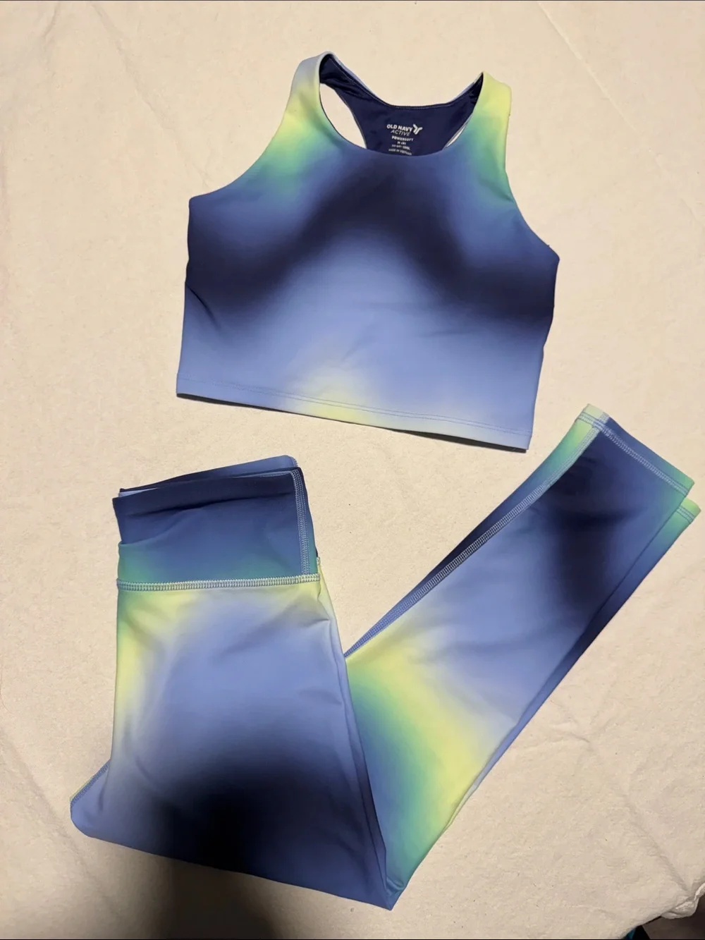 NWOT Old Navy Girls Blue & Green Ombre Active Set
